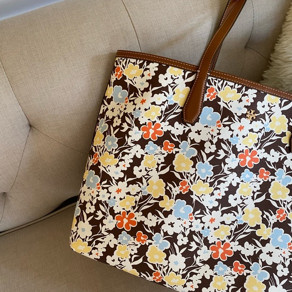 NEW Tory Burch Kerrington Tote - Picture 2 of 8